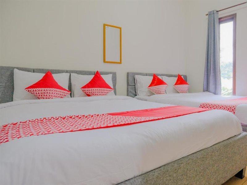 באטו Oyo 2376 Tiara Family Residence מראה חיצוני תמונה
