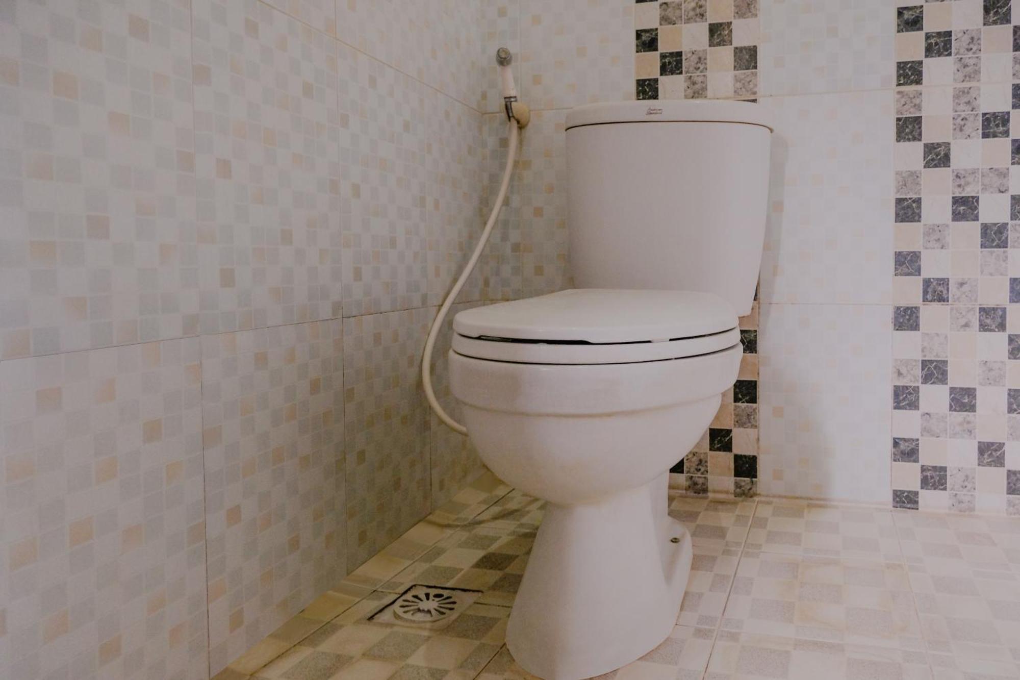 באטו Oyo 2376 Tiara Family Residence מראה חיצוני תמונה
