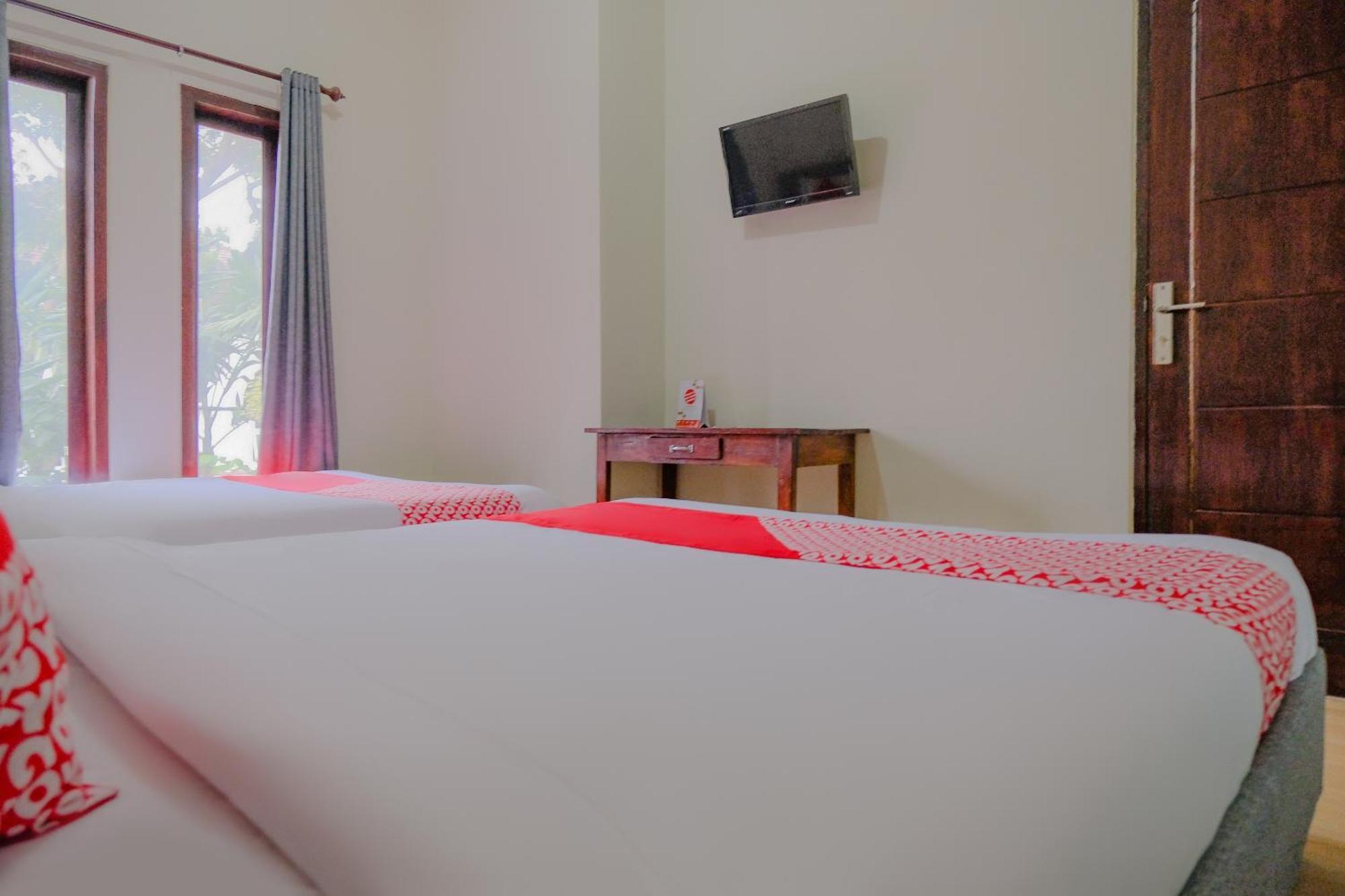 באטו Oyo 2376 Tiara Family Residence מראה חיצוני תמונה