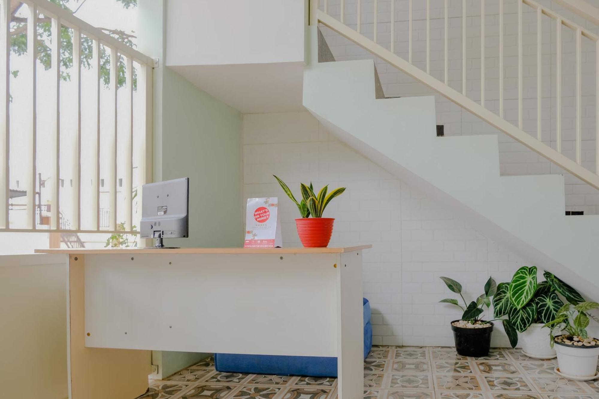 באטו Oyo 2376 Tiara Family Residence מראה חיצוני תמונה